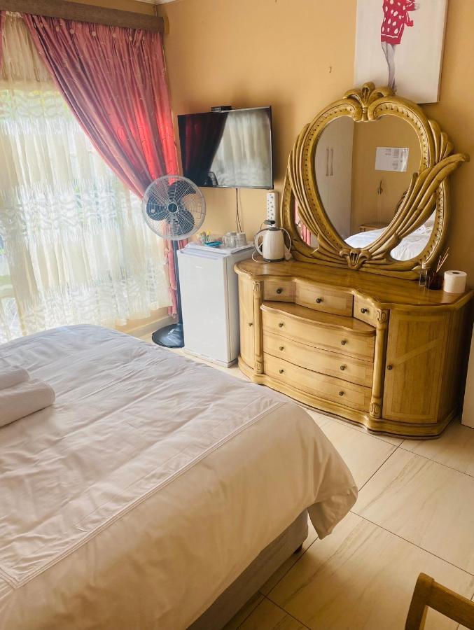 Erins Haven - Polokwane Apartment Exterior photo